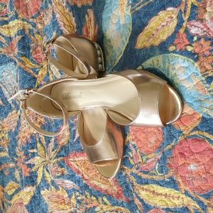 Pearl Embellished Low Heel Gold Sandals